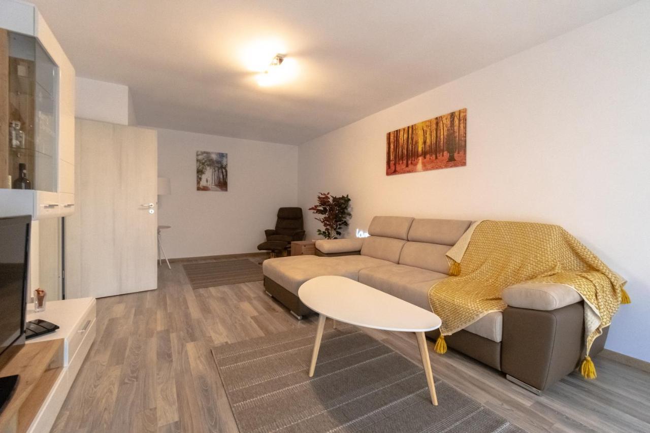 Transylvanian Apt. w/ lrg. terrace&parking - KarpatenHaus Brasov Bagian luar foto